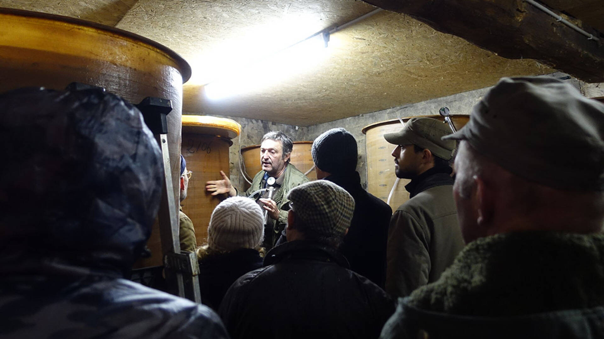 Toutes les étapes du processus de fabrication ont été évoquées, du choix des variétés à la mise en bouteille (© PNRP).